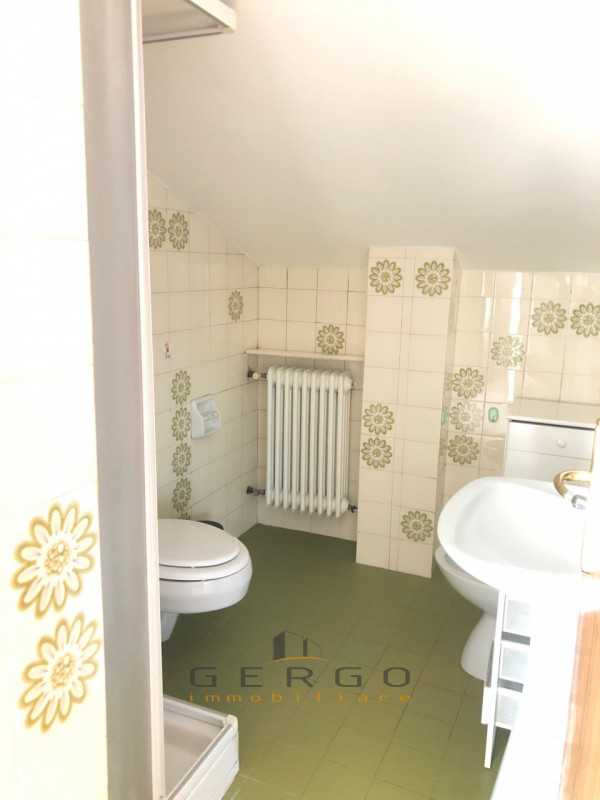 (Per INFO Cristina 3389226442) Mansardina in affitto tutto incluso. Nel centro storico di Padova,...