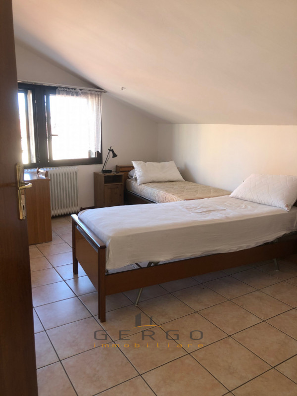 (Per INFO Cristina 3389226442) Mansardina in affitto tutto incluso. Nel centro storico di Padova,...