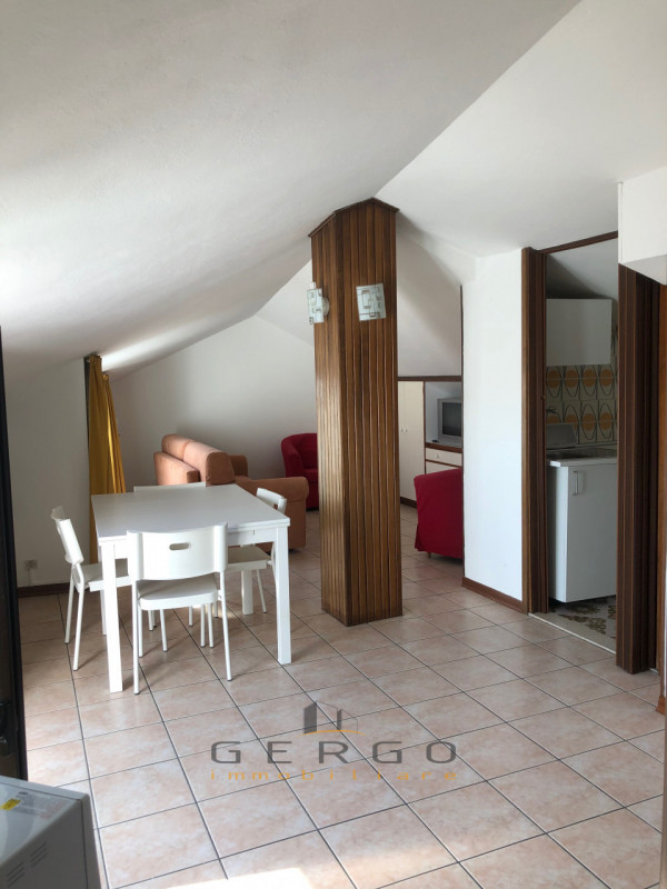 (Per INFO Cristina 3389226442) Mansardina in affitto tutto incluso. Nel centro storico di Padova,...