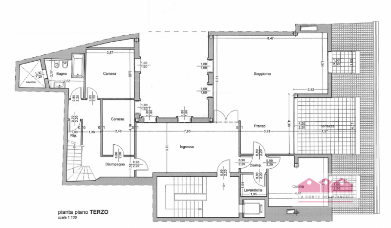 CENTRO STORICO: SPLENDIDO APPARTAMENTO POSTO ALL'ULTIMO PIANO DI UN PALAZZETTO DI SOLE TRE UNITÀ ...