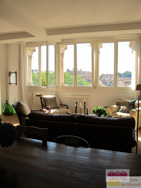 CENTRO STORICO: AFFASCINANTE APPARTAMENTO DI MQ. 204, PIANO 2°. INGRESSO, SOGGIORNO CON ZONA PRAN...