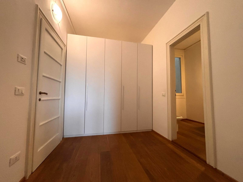 CENTRO STORICO: AFFASCINANTE APPARTAMENTO DI MQ. 204, PIANO 2°. INGRESSO, SOGGIORNO CON ZONA PRAN...