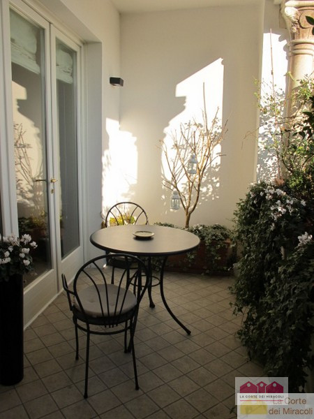 CENTRO STORICO: AFFASCINANTE APPARTAMENTO DI MQ. 204, PIANO 2°. INGRESSO, SOGGIORNO CON ZONA PRAN...