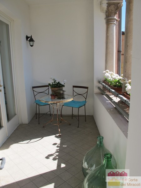 CENTRO STORICO: AFFASCINANTE APPARTAMENTO DI MQ. 204, PIANO 2°. INGRESSO, SOGGIORNO CON ZONA PRAN...