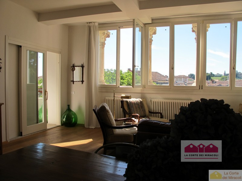 CENTRO STORICO: AFFASCINANTE APPARTAMENTO DI MQ. 204, PIANO 2°. INGRESSO, SOGGIORNO CON ZONA PRAN...