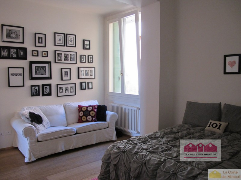 CENTRO STORICO: AFFASCINANTE APPARTAMENTO DI MQ. 204, PIANO 2°. INGRESSO, SOGGIORNO CON ZONA PRAN...