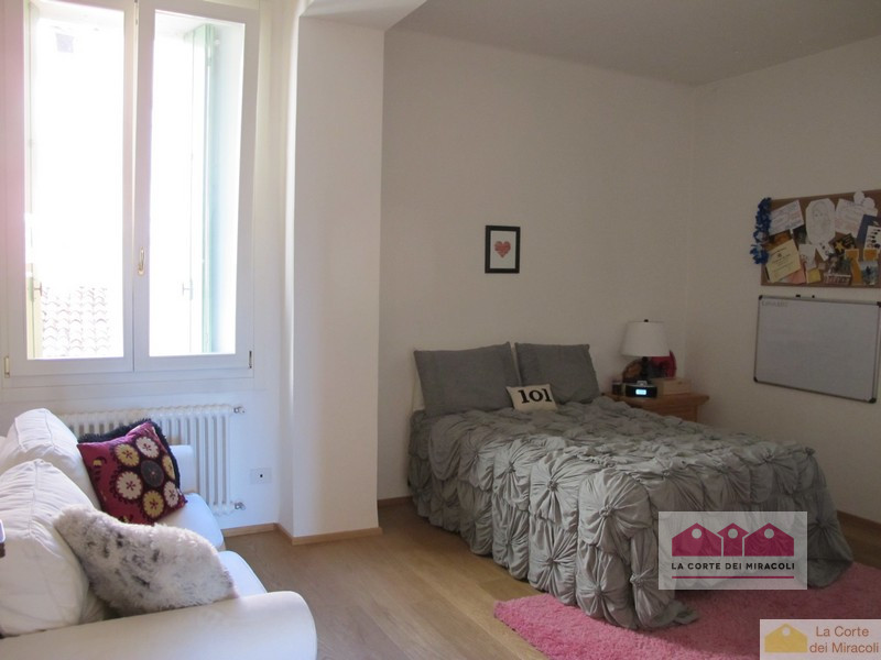 CENTRO STORICO: AFFASCINANTE APPARTAMENTO DI MQ. 204, PIANO 2°. INGRESSO, SOGGIORNO CON ZONA PRAN...