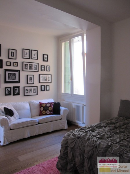 CENTRO STORICO: AFFASCINANTE APPARTAMENTO DI MQ. 204, PIANO 2°. INGRESSO, SOGGIORNO CON ZONA PRAN...