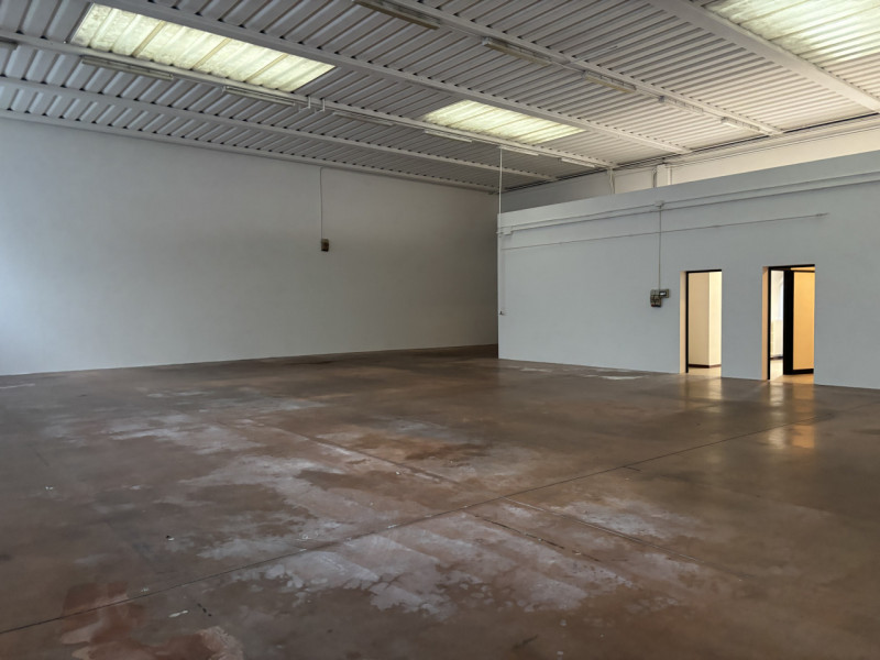 In una posizione strategica all’interno della zona industriale di Ronchi di Campanile (Villafranc...