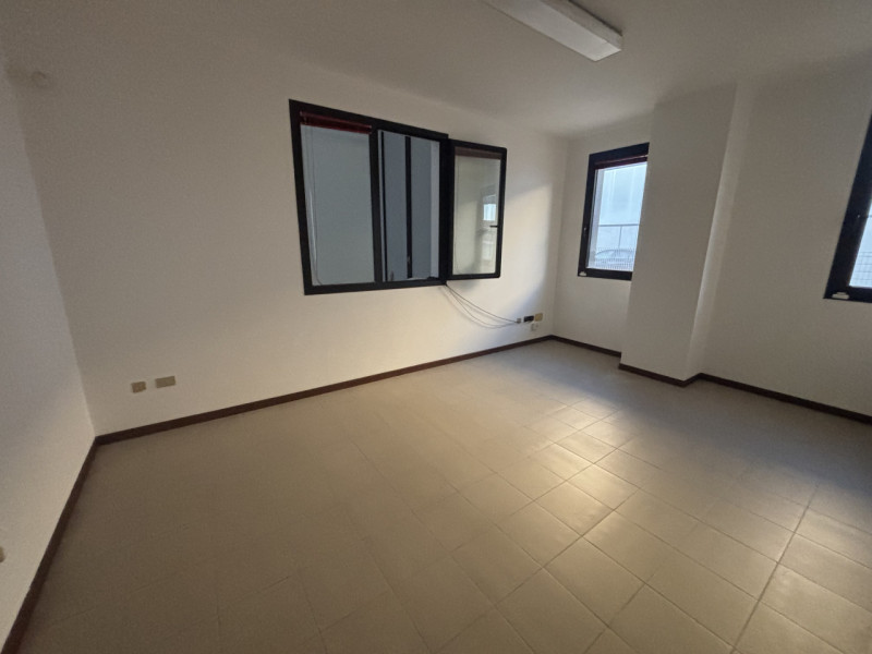 In una posizione strategica all’interno della zona industriale di Ronchi di Campanile (Villafranc...