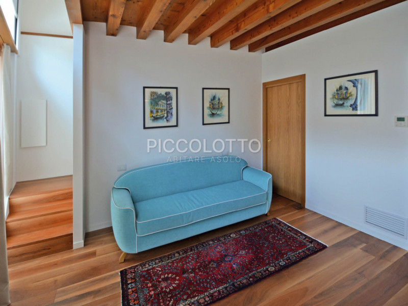 Rif. V4905 - Nel cuore del centro storico di Asolo, uno dei borghi più belli d’Italia, proponiamo...
