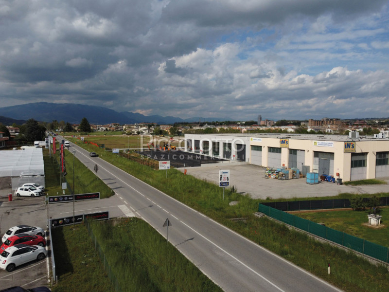 Rif. V877 - Caerano di San Marco, area a destinazione commerciale di circa mq. 15.800 in vendita....