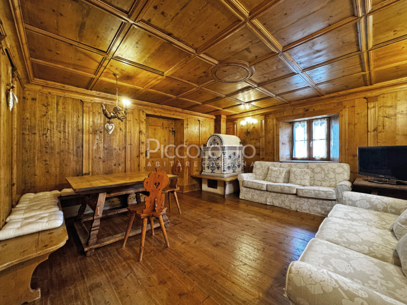 Rif. V2167 - Cortina d'Ampezzo, in posizione di assoluto privilegio a pochi passi da Corso Italia...