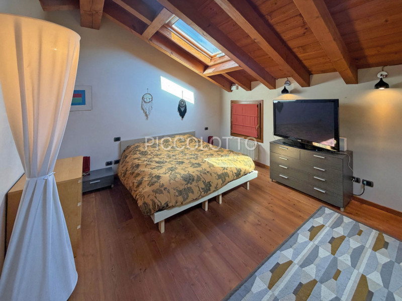 Rif. V2767 - Nel cuore di Asolo, "città dai cento orizzonti", raffinato appartamento duplex in ve...