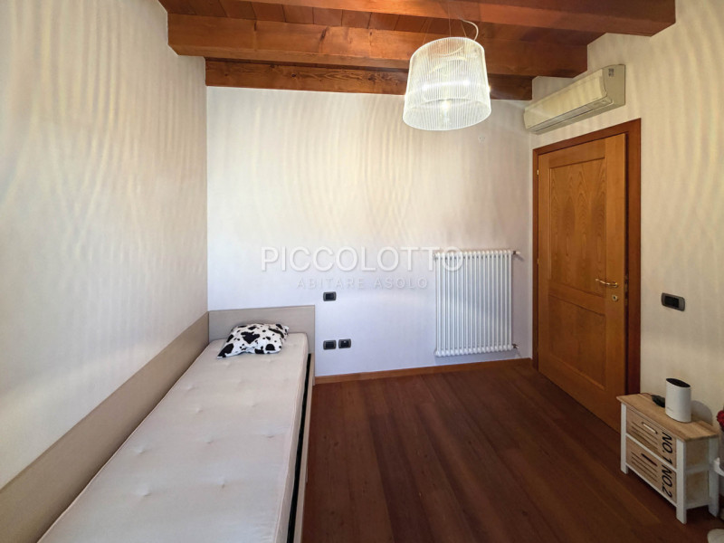 Rif. V2767 - Asolo Centro Storico, in prestigioso contesto residenziale "Borgo Santa Caterina", s...