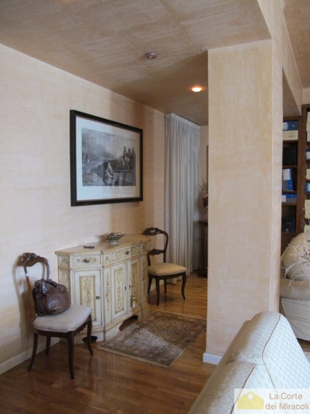 VIALE ROMA: TRICAMERE ARREDATO IN CENTRO STORICO. RICHIESTA EURO 1.200 + SPESE CONDOMINIALI RIF. ...