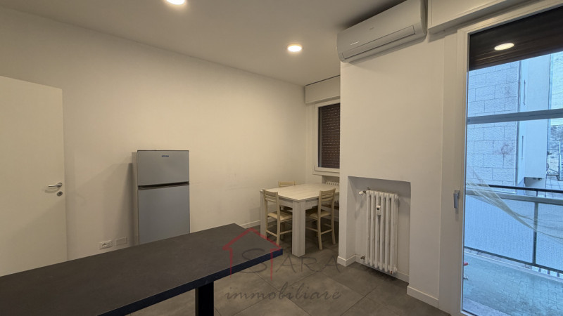 PADOVA - zona Largo Europa

Sara Immobiliare propone in locazione appartamento di 150 mq , sito a...