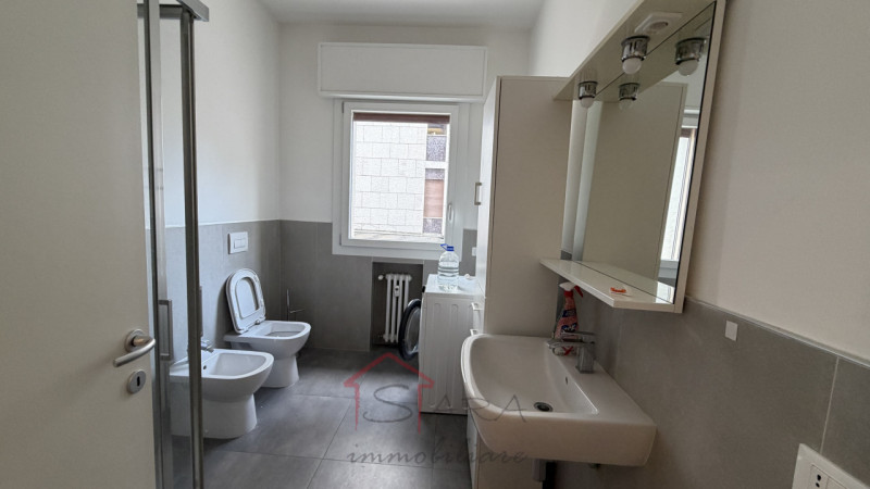 PADOVA - zona Largo Europa

Sara Immobiliare propone in locazione appartamento di 150 mq , sito a...