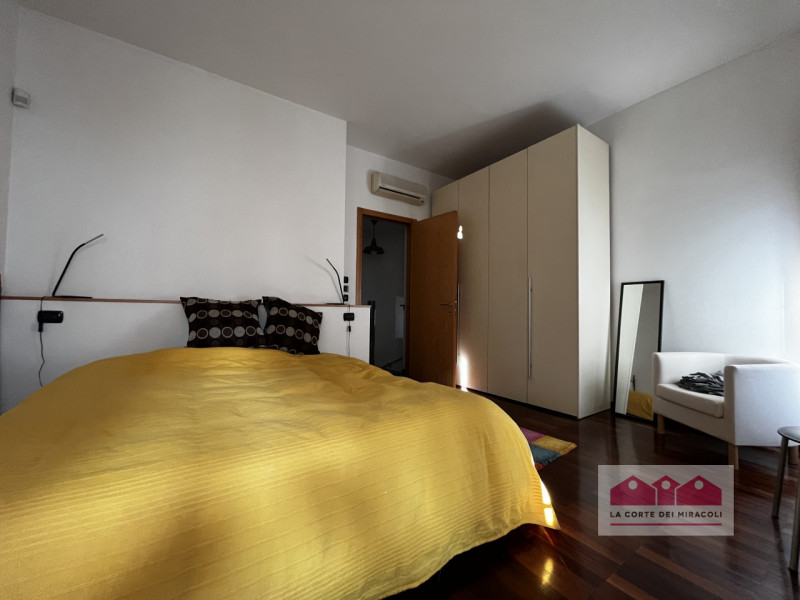 SAN ROCCO: IN PIACEVOLE E CURATO RESTAURO, IN UNA DELLE ZONE PIÙ BELLE DEL CENTRO STORICO, PROPON...