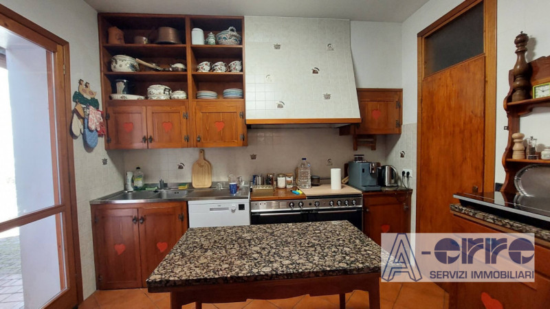 Ad Arsiè, in località Rivai, in una posizione panoramica e sempre soleggiata, proponiamo in vendi...