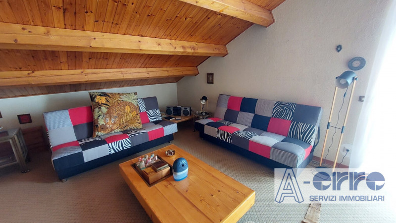 Ad Arsiè, in località Rivai, in una posizione panoramica e sempre soleggiata, proponiamo in vendi...