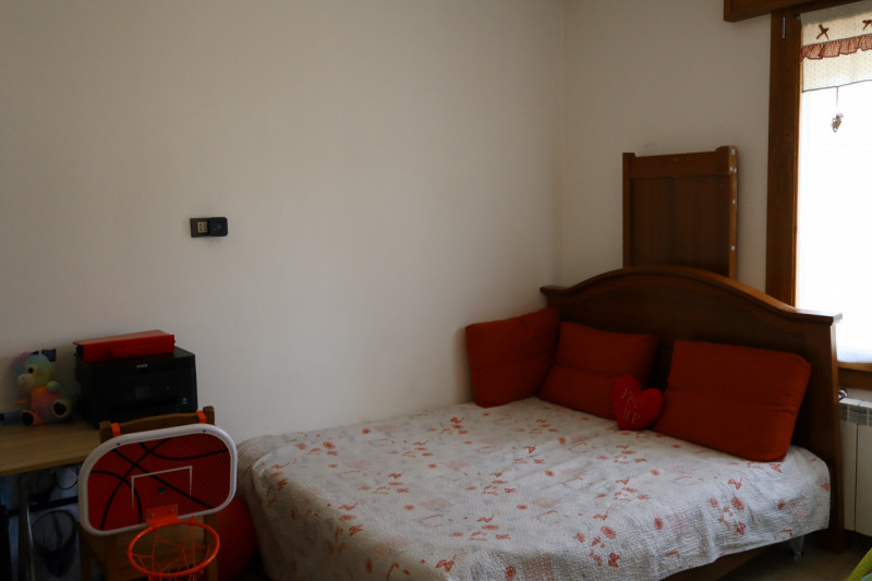 LOREGGIA - FRAZIONE - CASA SINGOLA CON GIARDINO
In centro paese, comoda ai servizi, proponiamo CA...