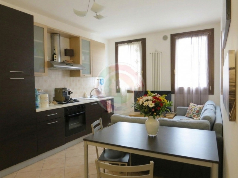 AFFITTI Appartamento a Este – foto 1