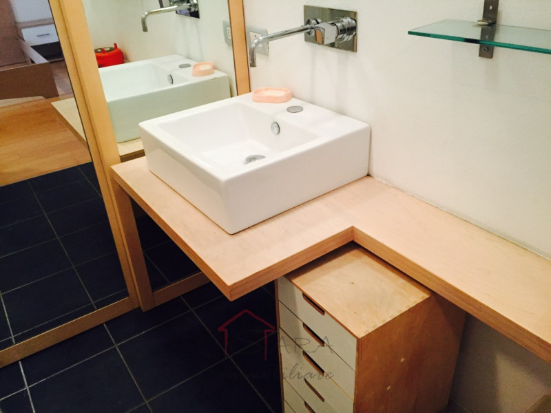 Disponibile dal 1 gennaio 2026, Sara Immobiliare propone in locazione un raffinato loft - openspa...