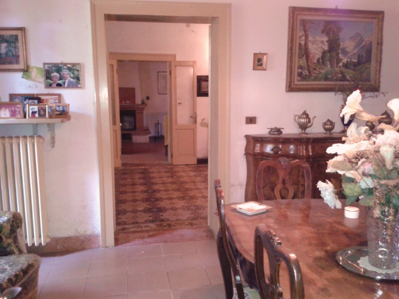 Castelbaldo,
paese in provincia di Padova, tra i confini di Rovigo e Verona, si propone  in vendi...