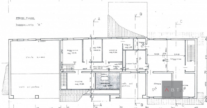 Situata nella frazione di Presina, casa singola da ristrutturare con possibilità di divisione in ...