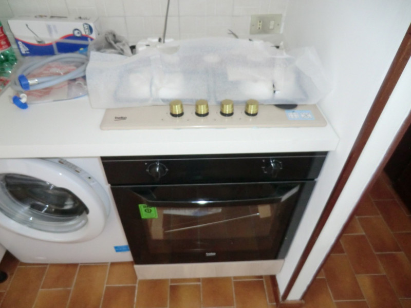 Sacra Famiglia, in zona residenziale verde e tranquilla, si affitta miniappartamento arredato che...