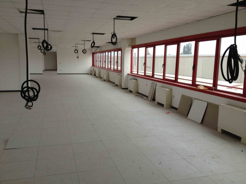 Padova Zona Industriale, Camin Affittasi Uffici in Torre , Mq 550 su piano Unico, possibilità di ...