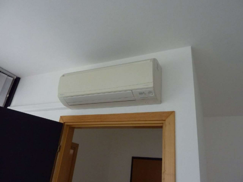 A Carità  di Villorba (TV), piazza Aldo Moro, proponiamo in VENDITA ufficio di 57 metri quadrati ...