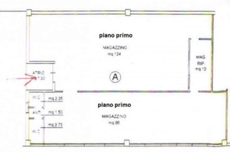 A Villorba zona industriale, proponiamo in affitto magazzino/deposito/laboratorio, al piano primo...