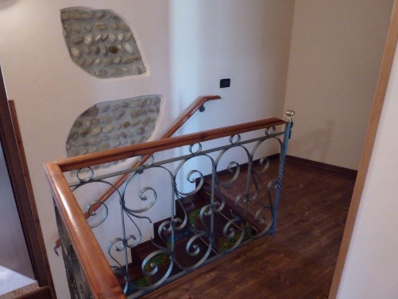 A Povegliano (TV), proponiamo in affitto porzione di casa a schiera centrale, disposta su due liv...