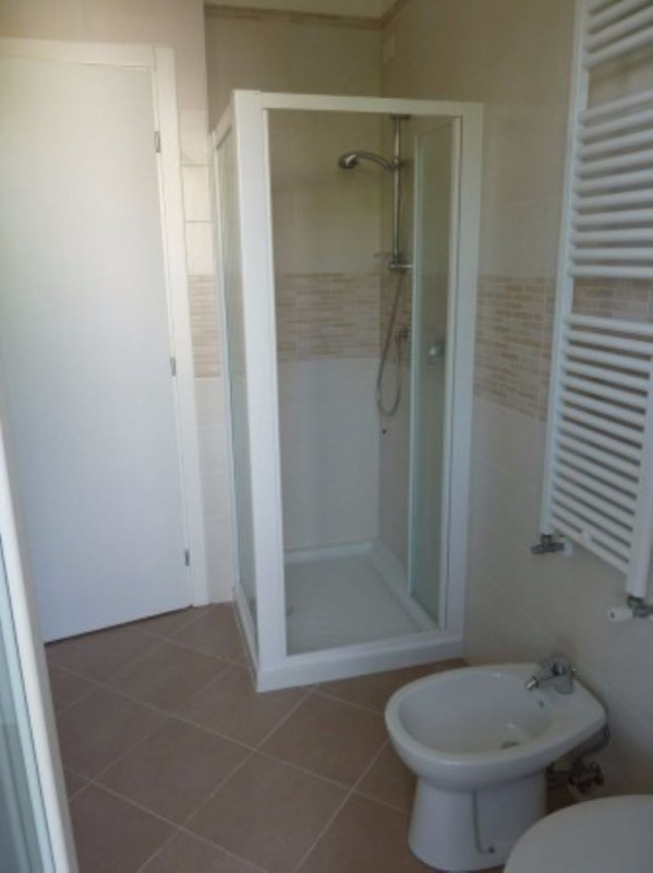 A Varago di Maserada sul Piave (TV), proponiamo in affitto ampio mini appartamento, al piano seco...