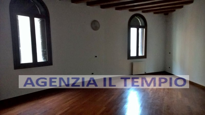 Vicenza Affitto Appartamento pentalocale
