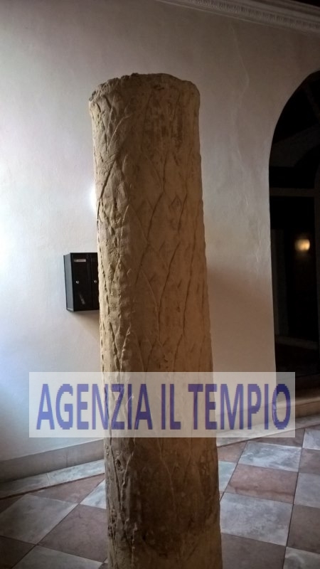 VICENZA-CENTRO STORICO: A 300mq. da Piazza dei Signori, in palazzetto storico protetto dalle bell...
