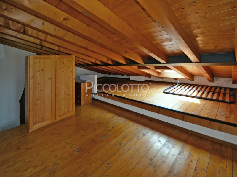 Rif. V3725 - In tranquilla posizione a Pieve del Grappa, porzione di rustico ristrutturato in ven...