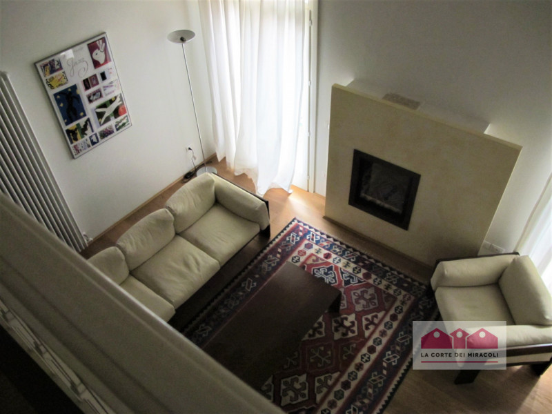 CENTRO STORICO: AMPIO MIDI 90 MQ., PIANO 1° CON ASCENSORE. SPAZIOSO SOGGIORNO CON CAMINO, CUCINOT...