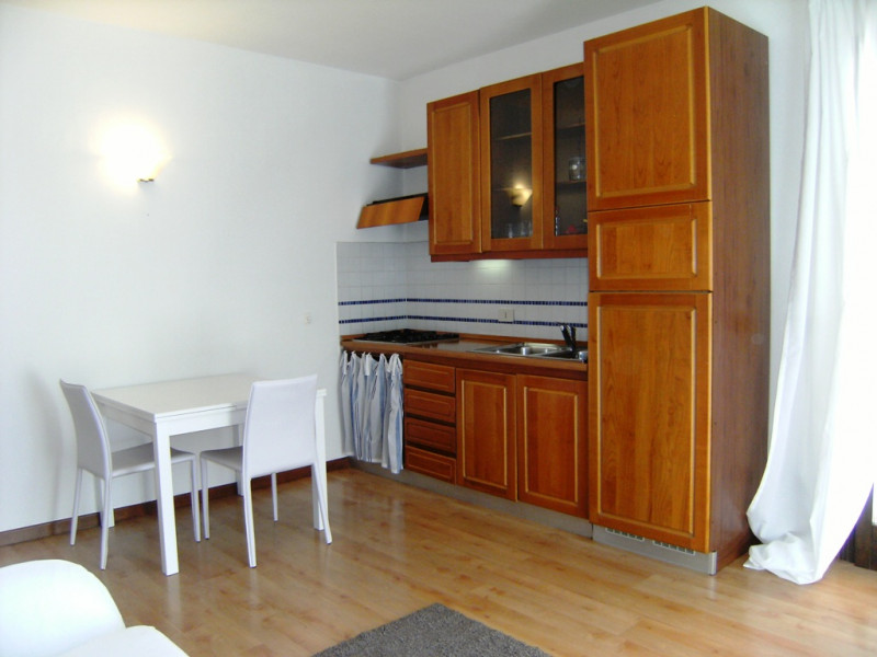 VICENZA ZONA BIRON: MINI APPARTAMENTO COMPLETAMENTE ARREDATO E CON POSTO AUTO - RIF. 6577 
CANONE...