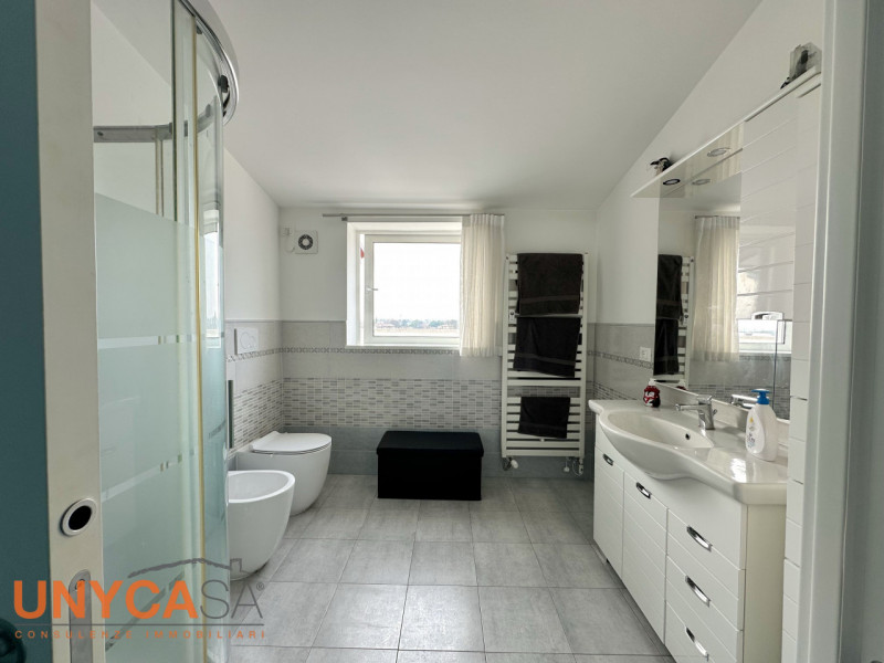 Stai cercando un'opportunità unica che combina comfort ed esclusività?

In centro a Selvazzano, t...