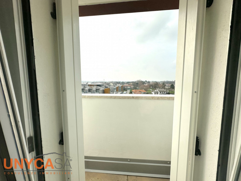 Stai cercando un'opportunità unica che combina comfort ed esclusività?

In centro a Selvazzano, t...