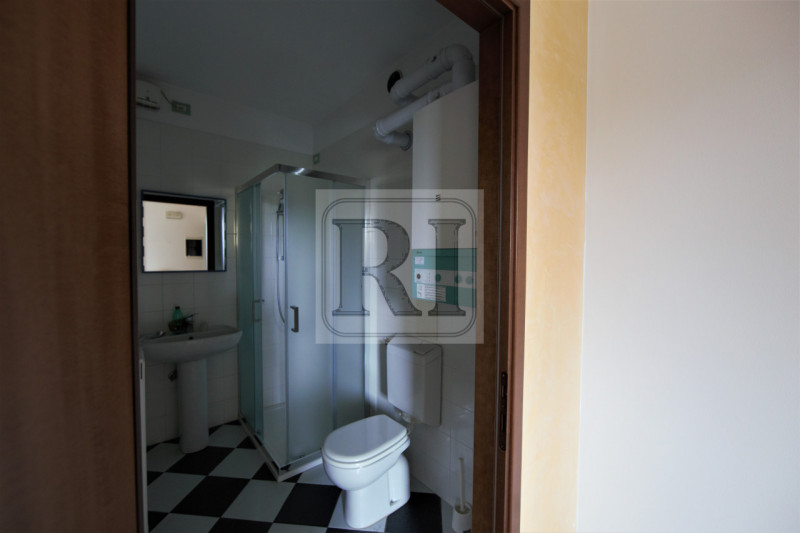 Se stai cercando un ufficio in una posizione strategica, non perdere questa opportunità! 

Propon...