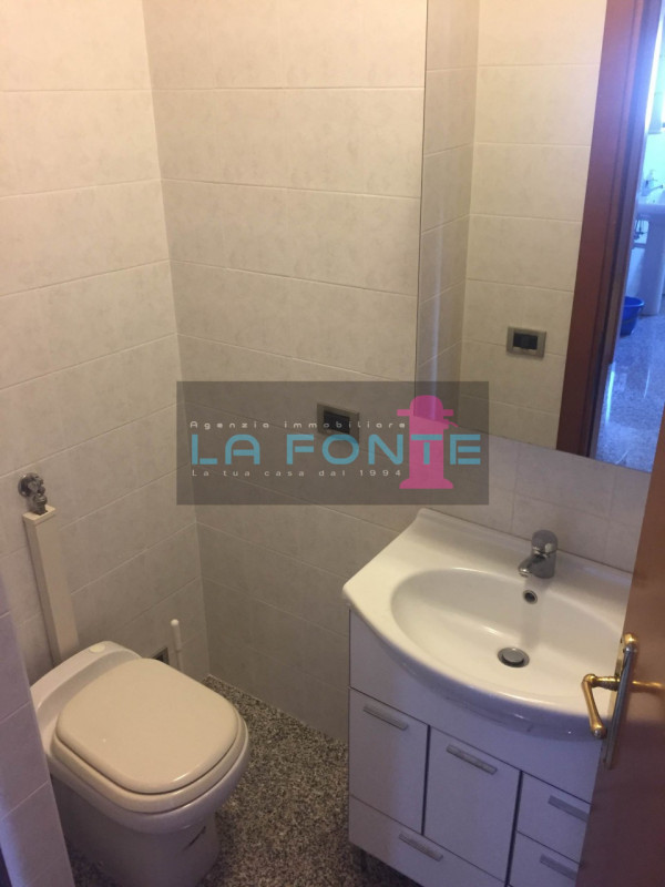 Noventa Padovana, Stra, Uffici Disponibili dai 60 ai 75 Mq, Con Garage Liberi subito, Piano Primo...