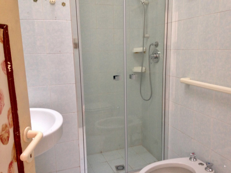 Appartamento indipendente per 4 studenti, in zona tranquilla Via Vannozzo, al primo piano con: in...
