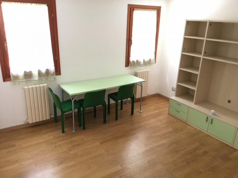 APPARTAMENTO DI MQ. 70 CON INGRESSO INDIPENDENTE COMODISSIMO AL NUOVO POLO UNIVERSITARIO DI VIA B...
