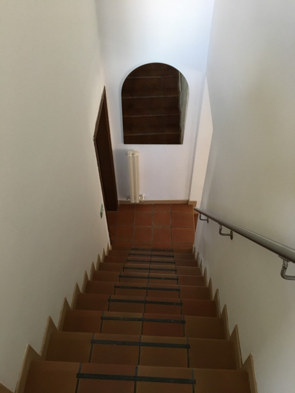 APPARTAMENTO DI MQ. 70 CON INGRESSO INDIPENDENTE COMODISSIMO AL NUOVO POLO UNIVERSITARIO DI VIA B...