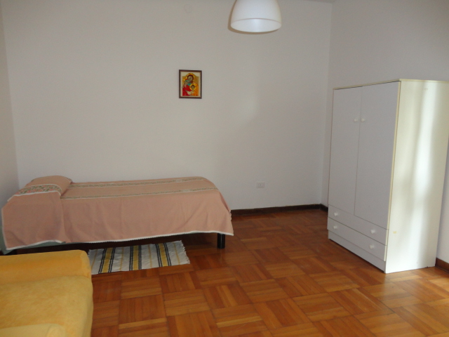 Nel quartiere di madonna pellegrina ma vicino a Piazzale S. Croce, in una via molto tranquilla, è...