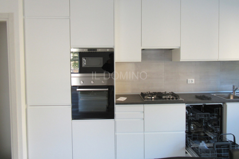 Sacra Famiglia, in posizione molto tranquilla e verde, ma comoda a tutti i servizi del quartiere,...